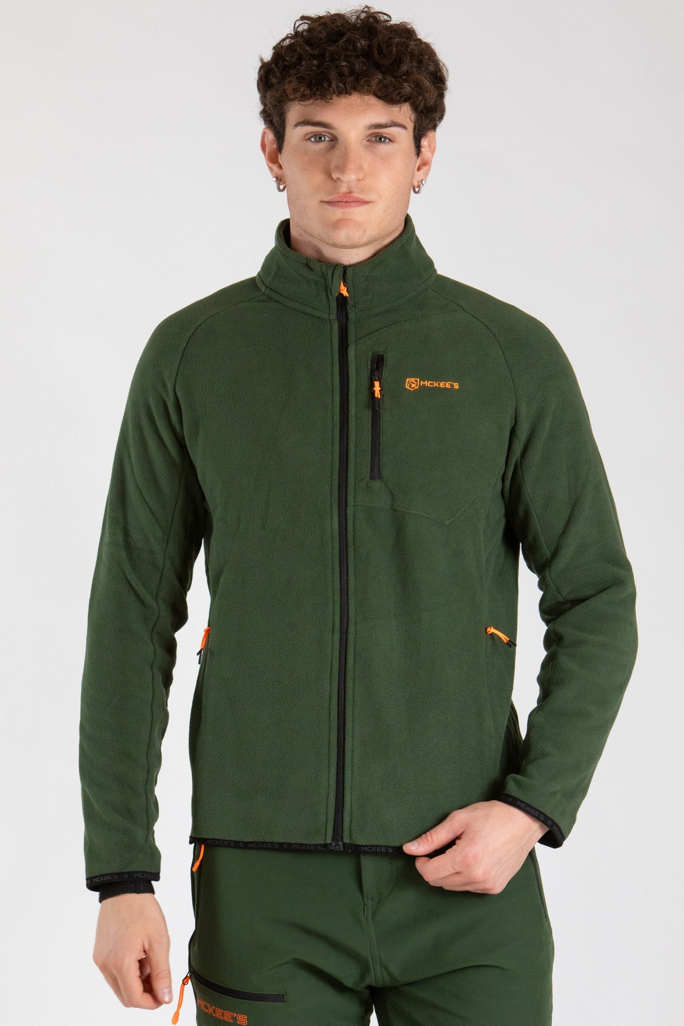#colore_military-green